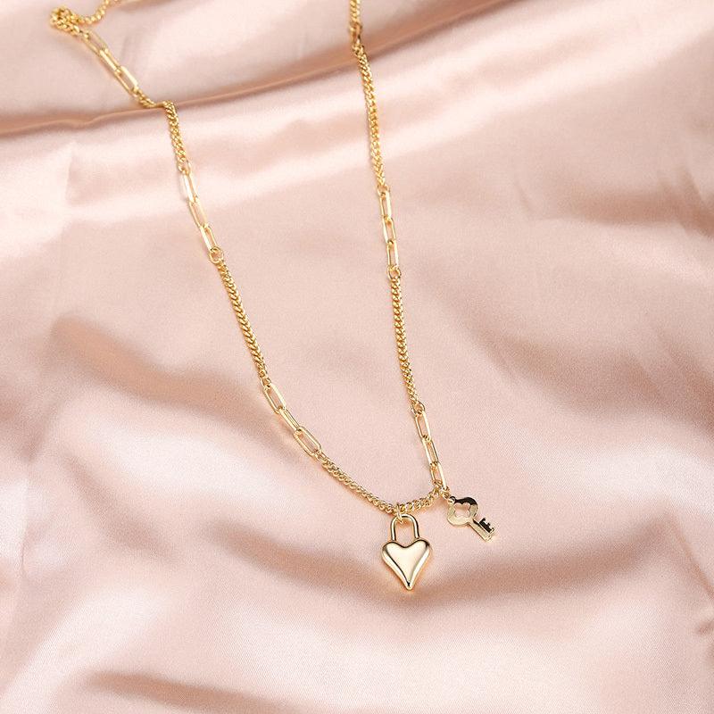 Lucky Key & Keyhole Necklace – Gold Chain with Rhinestone Details