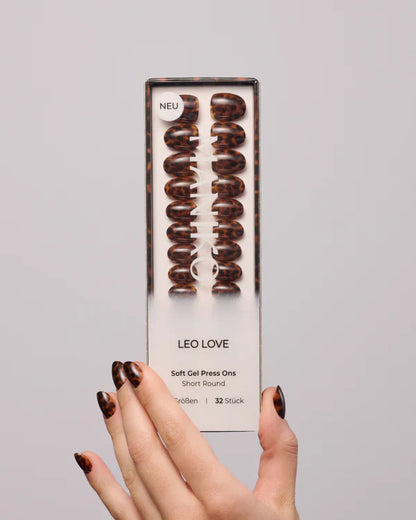 Leo Love (Short, Round) - Soft Gel Press Ons