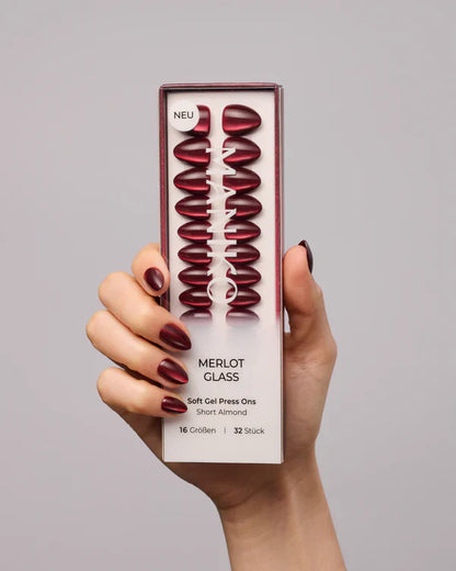 Merlot Glass (Short, Almond) - Soft Gel Press Ons